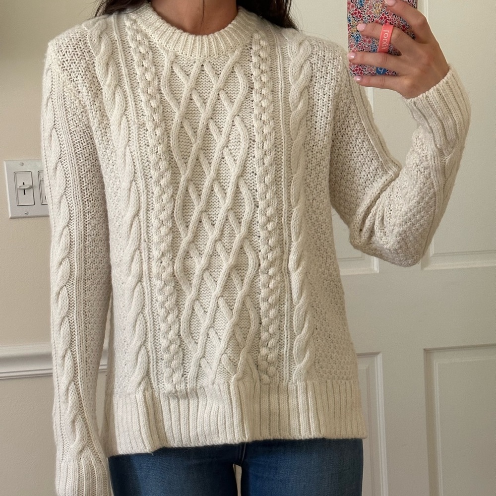 Abercrombie womens cream stitch sweater